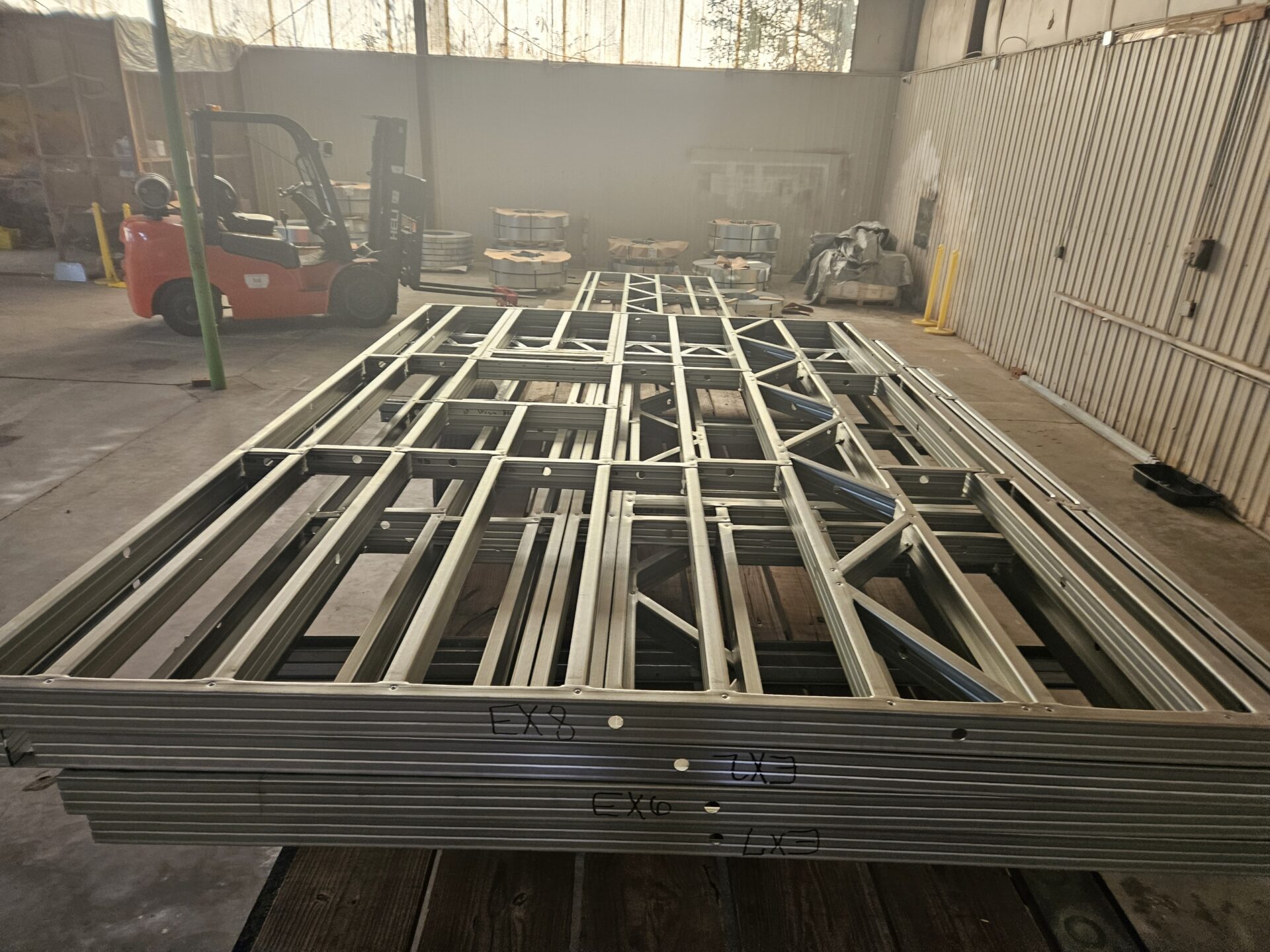 Resized_20241206_104752_1741135688131 steel building company